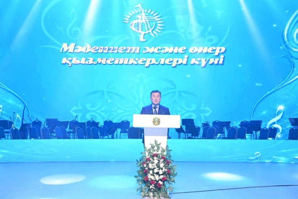 Қызылордада мәдениет саласының ардагерлері мен қызметкерлері құрметке бөленді